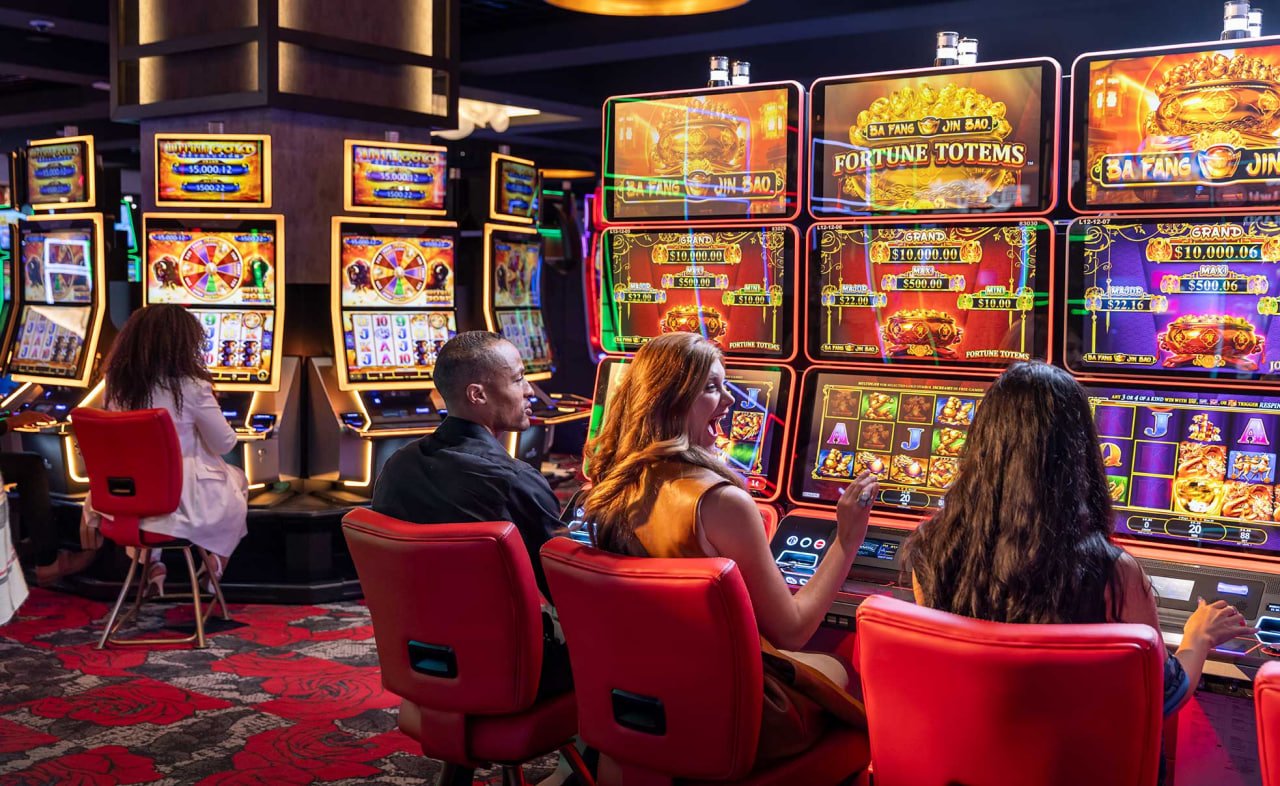Slot tournament leaderboard with live rankings